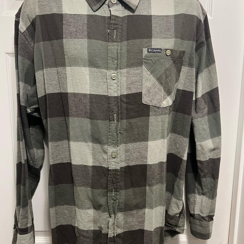 Columbia Men's Gray and Black Checkered Shirt